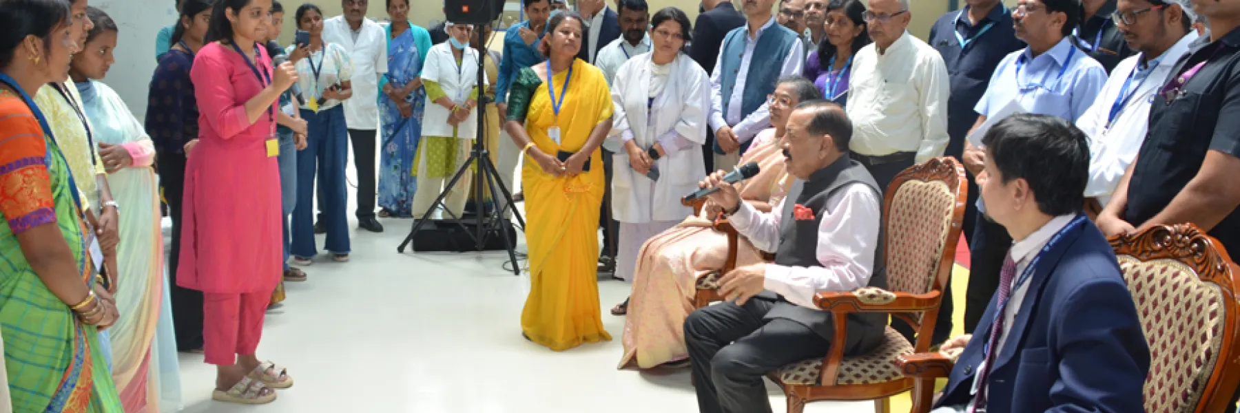 Dr. Jitendra Singh interacting with CSIR-CFTRI staff and students at a pilot plant facility